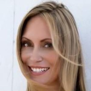 Meet your Posher, Maya